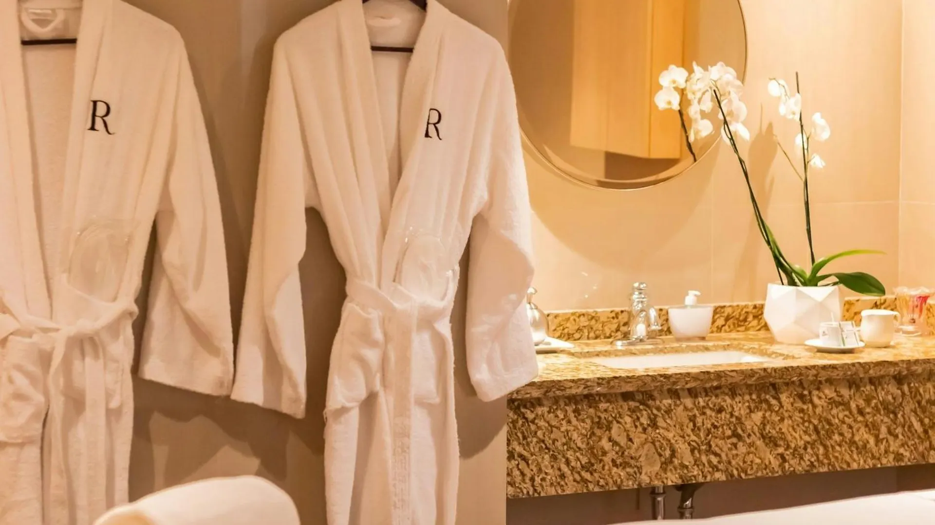 Renaissance Caracas La Castellana Hotel