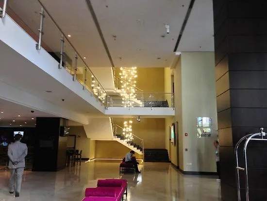 Renaissance Caracas La Castellana Hotel